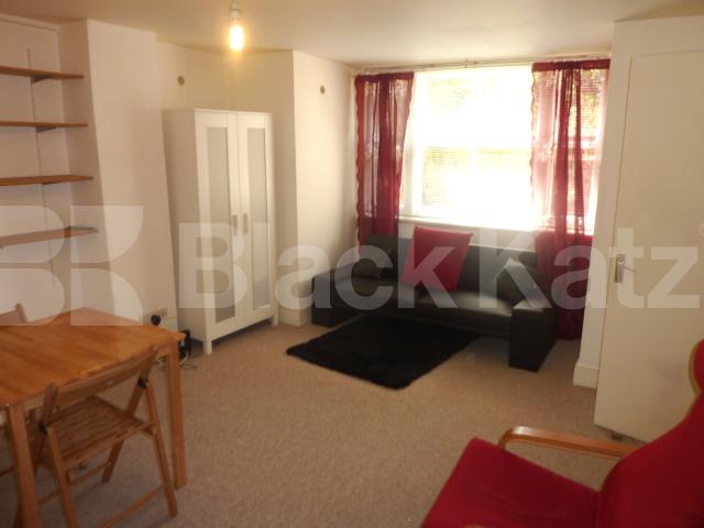 			NEW INSTRUCTION!, 2 Bedroom, 1 bath, 1 reception Flat			 Brecknock Road, TUFNELL PARK